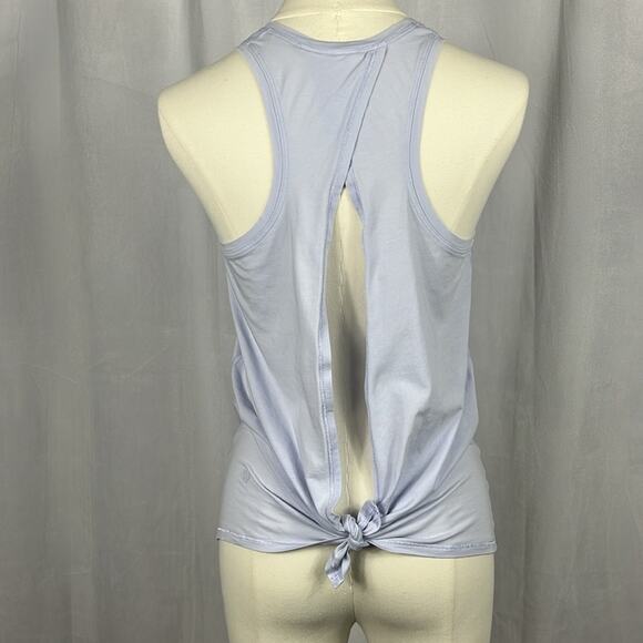 Lululemon Athletica All Tied Up Tank‎ in Serene Blue. - Picture 5 of 9